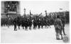 Desfilada militar en motiu de les Festes de la Victòria, festa nacional francesa. París (?). Edició postal.