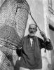 El pescador Marcel·lí Xampeny amb una nansa