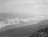 Onades en una platja a Caldes d'Estrac