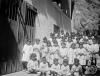 Infants de Sabadell de colònies a Caldes d'Estrac