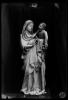Mare de Déu amb nen Jesús en braços d'estil gòtic. Monestir de Sant Cugat del Vallès