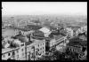 Panoràmica de la Plaça del Doctor Robert, amb les seves palmeres i jardins, i de l'inici de la Rambla. Sabadell