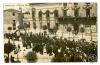 Sabadell. Festa Major de 1910. Pas del cos de bombers enfront les cases consistorials (nº2)