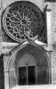 Façana principal de l'església de Sant Pere d'Octavià.