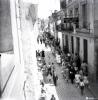 Celebració al Celler amb motiu de la Festa Major. Seguici  de les parelles dels balladors al carrer de Santa Maria.