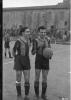 El Sant Cugat FC disputant un partit a l'antic a l'antic camp de futbol.