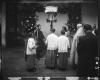 Mossèn Griera oficia un acte de benedicció d'una campana al pati del Col·legi Santa Isabel de les monges Franciscanes Missioneres de la Immaculada Concepció.