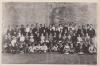 Hno. Bernabé. Maristes. Grup d'escolars joves i mestres, amb identificació
