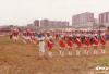 Desfilada de majorettes i músics a Montornès Nord