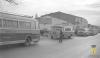 Autobusos en un carrer d'Abrera