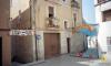 El carrer Sant Isidre decorat amb motiu de la celebració de la Festa Major