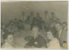 Participants a una celebració a la sala de reunions de la rectoria de l'Església